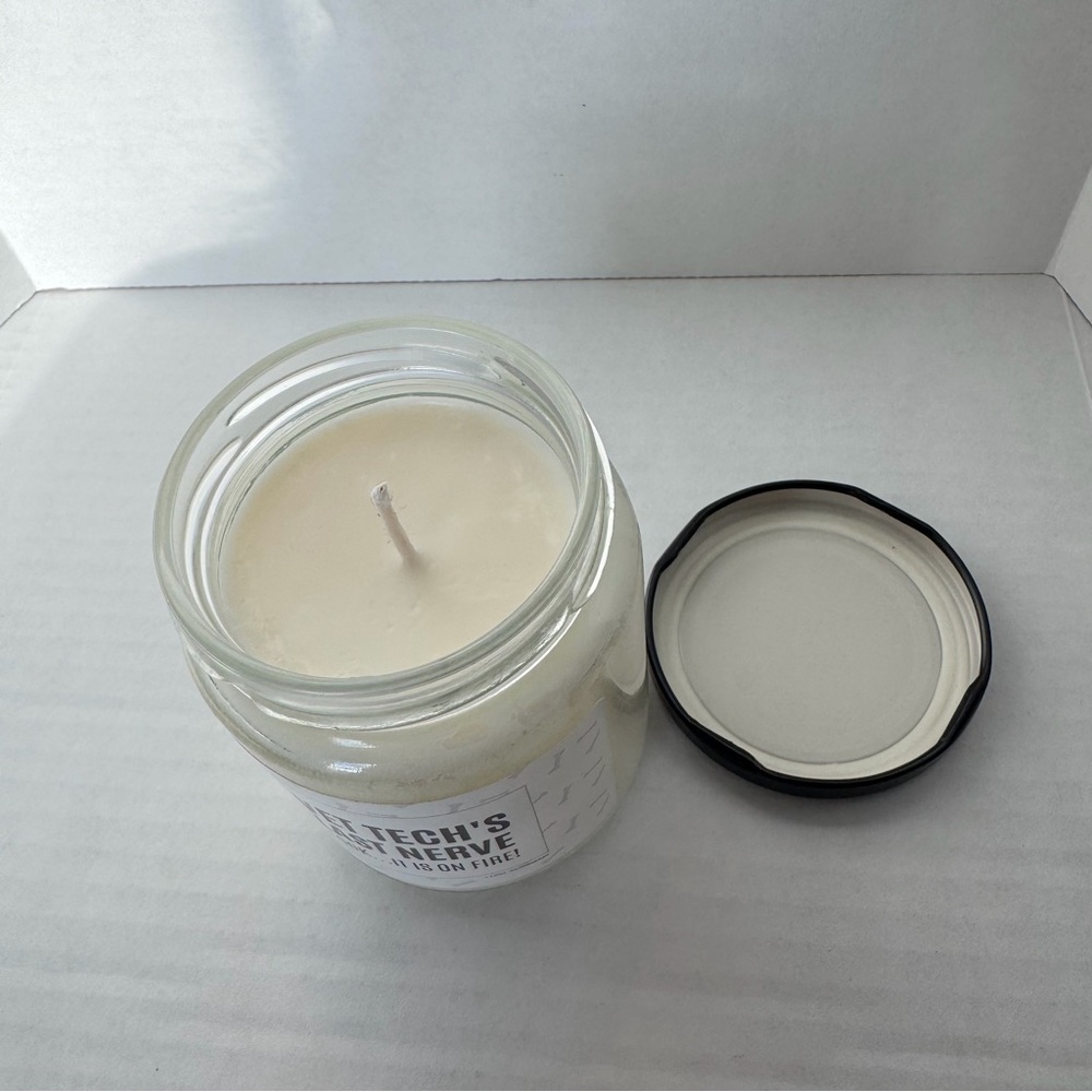 New I Love Veterinary Vet Tech’s Last Nerve Candle 8oz Clean Cotton Scent Gift - Picture 5 of 5